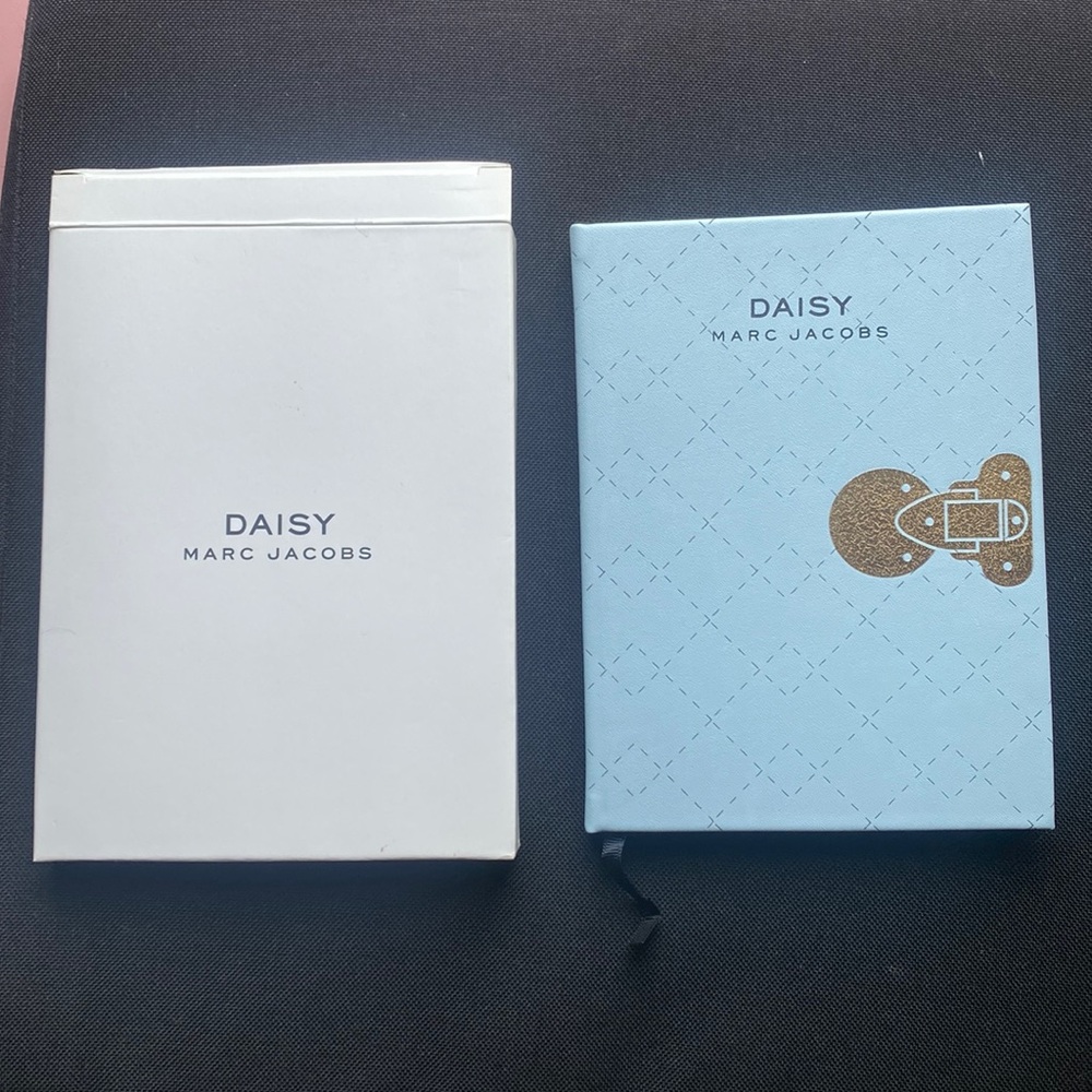 Daisy marc jacobs notebook with branded box